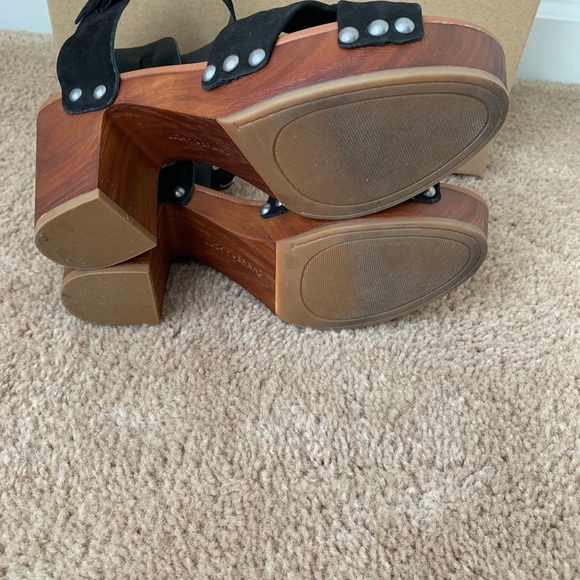 Black Lucky Brand Sandals - Picture 5 of 6